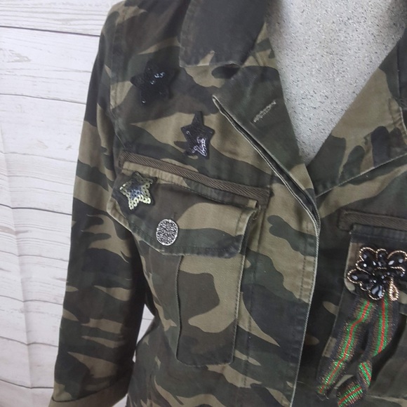 Jolt Woman’s Raw Edge Camo Twill Jacket Patches - Picture 4 of 7